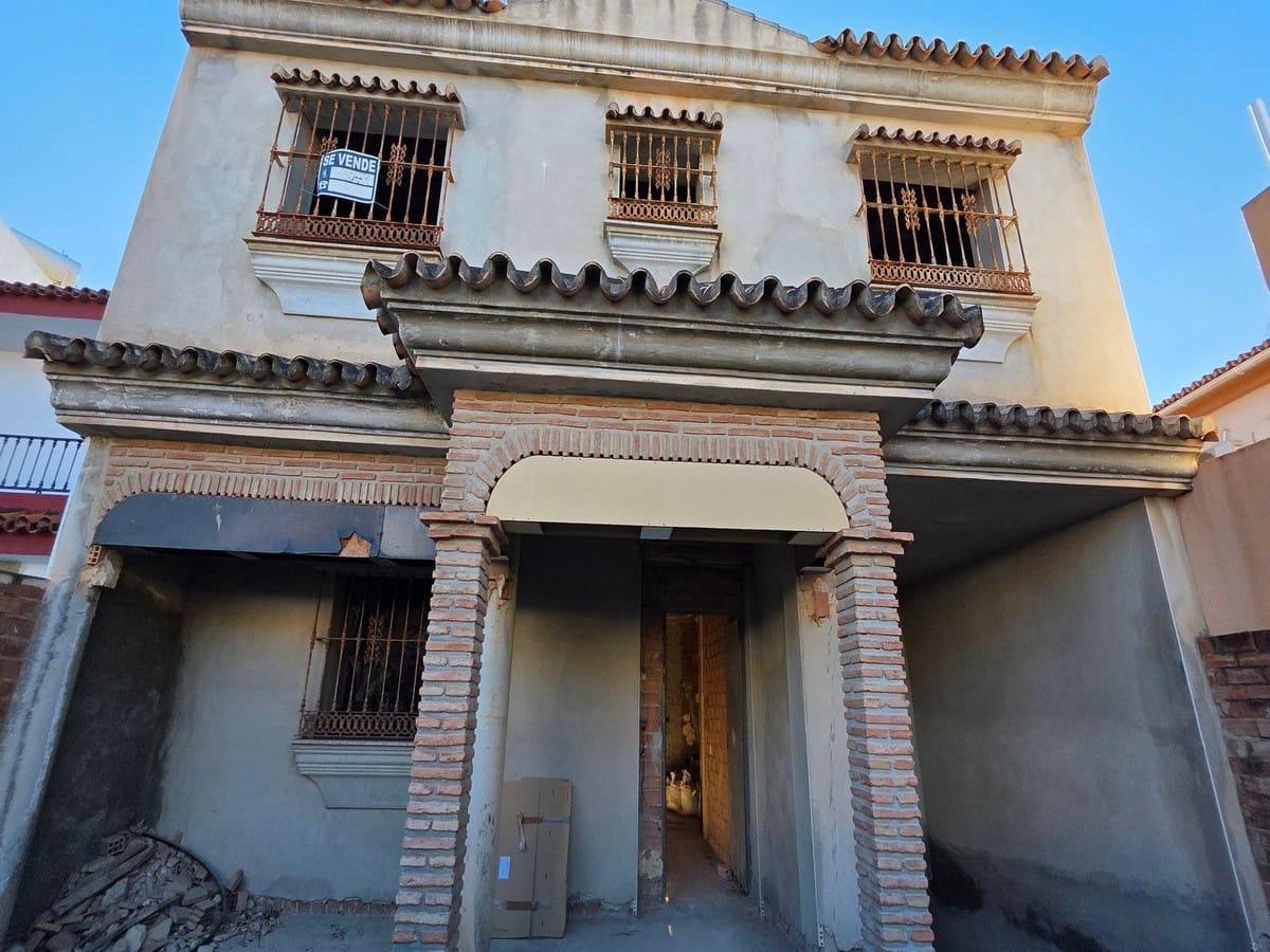 5 slaapkamer Huis te koop in Fuengirola met garage - € 530.000 (Ref: 10119204)