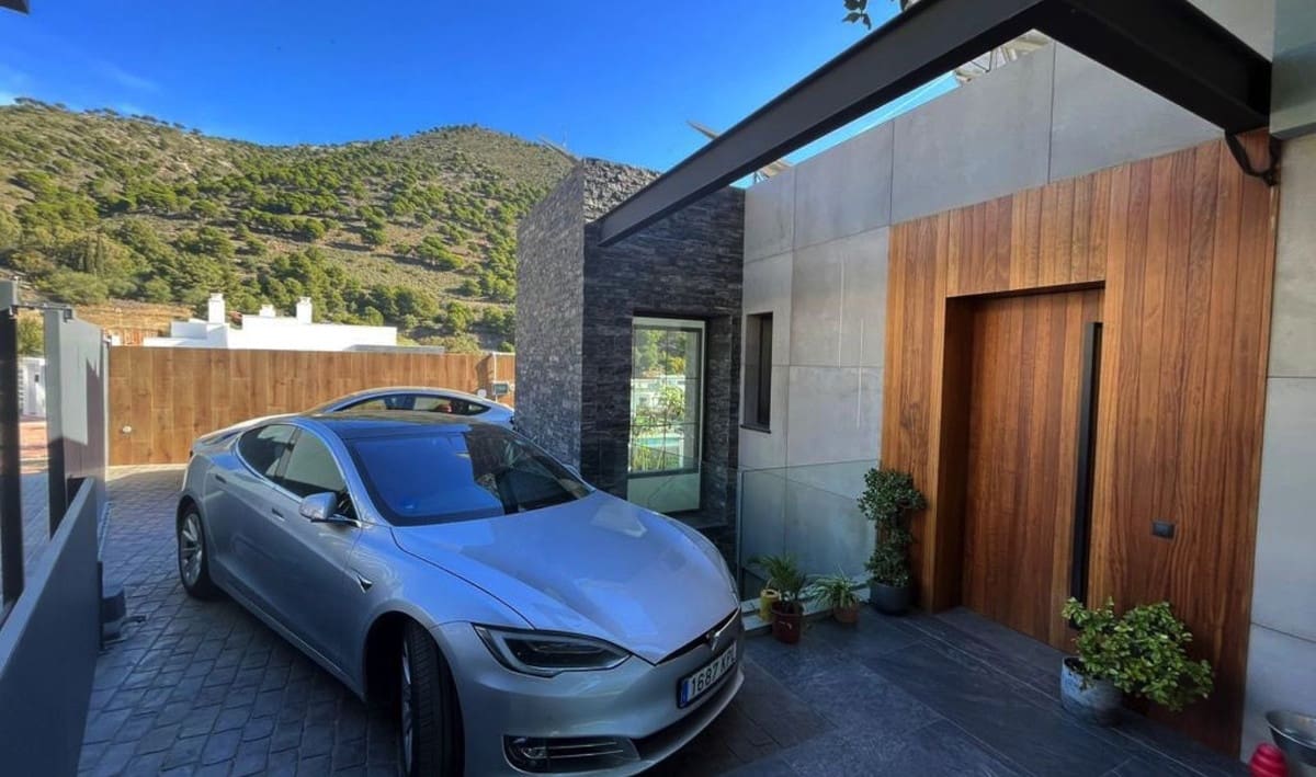 5 makuuhuone Huvila myytävänä paikassa Mijas mukana uima-altaan 
autotalli - 1 600 000 € (Ref: 10119208)
