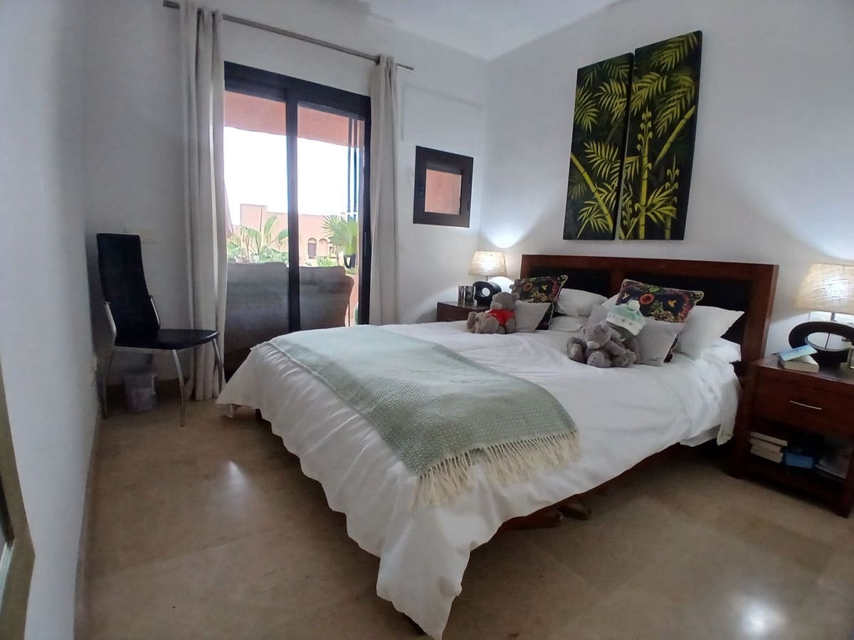 2 sypialnia Apartament na sprzedaż w La Duquesa / Puerto de la Duquesa z basenem garażem - 310 000 € (Ref: 10119261)