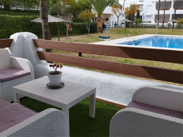 Apartamento de 3 habitaciones en Selwo, Estepona en venta con piscina garaje - 439.000 € (Ref: 10119446)