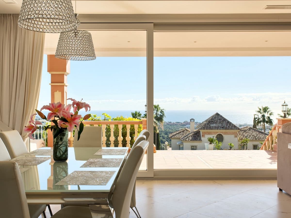 8 sovrum Villa till salu i Benahavis med pool garage - 3 995 000 € (Ref: 10119471)