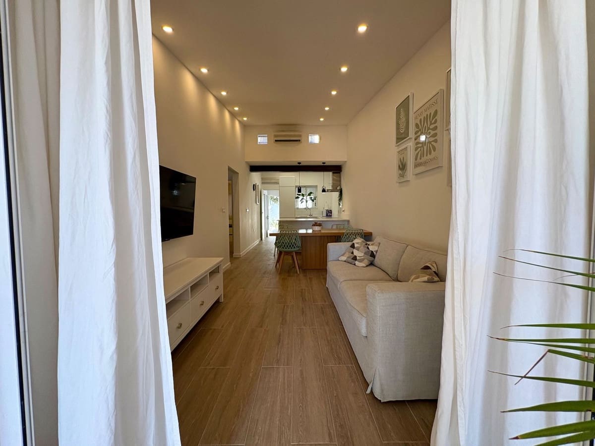 Casa de 3 habitaciones en Playa Flamenca en venta - 204.000 € (Ref: 10119680)