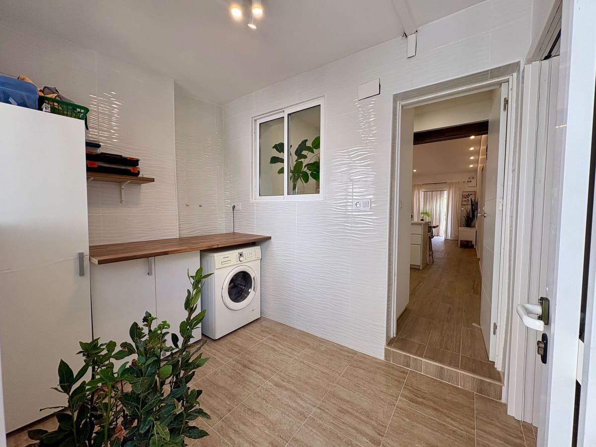 Casa de 3 habitaciones en Playa Flamenca en venta - 204.000 € (Ref: 10119680)