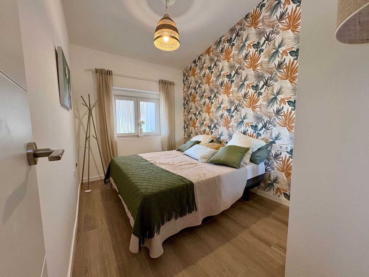 Casa de 3 habitaciones en Playa Flamenca en venta - 204.000 € (Ref: 10119680)