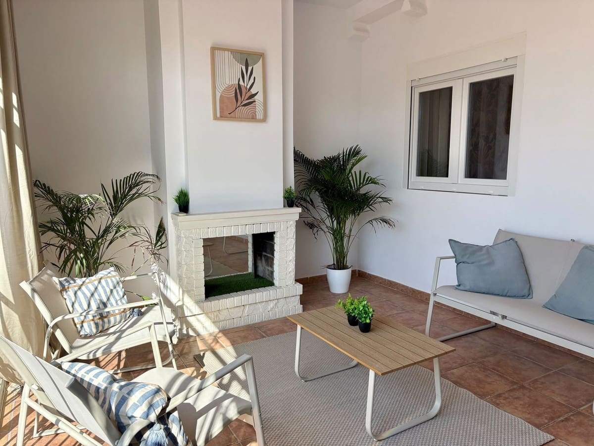 Casa de 3 habitaciones en Playa Flamenca en venta - 204.000 € (Ref: 10119680)