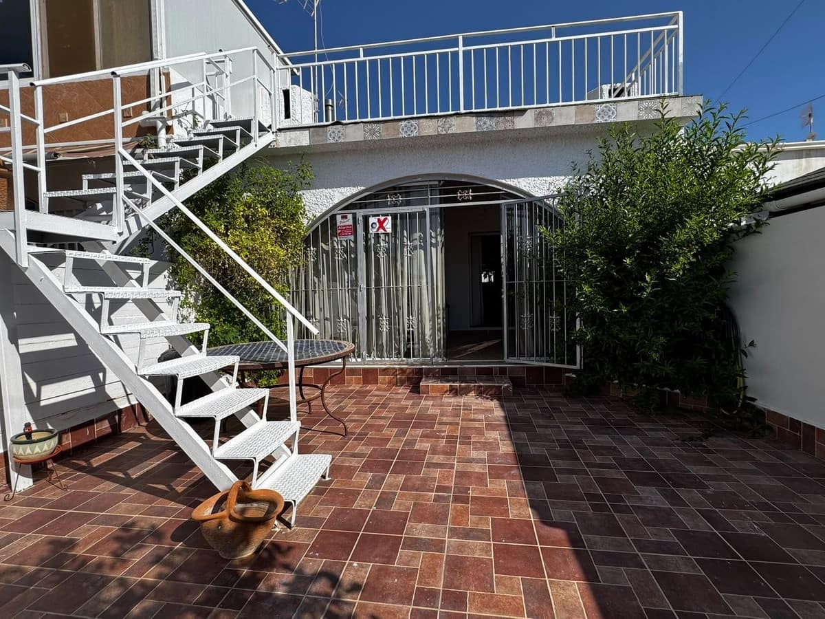 Casa de 3 habitaciones en Playa Flamenca en venta - 204.000 € (Ref: 10119680)