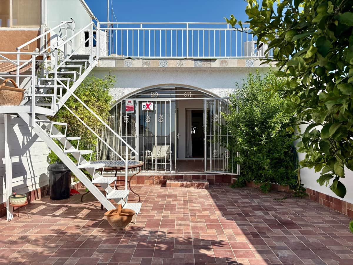 Casa de 3 habitaciones en Playa Flamenca en venta - 204.000 € (Ref: 10119680)