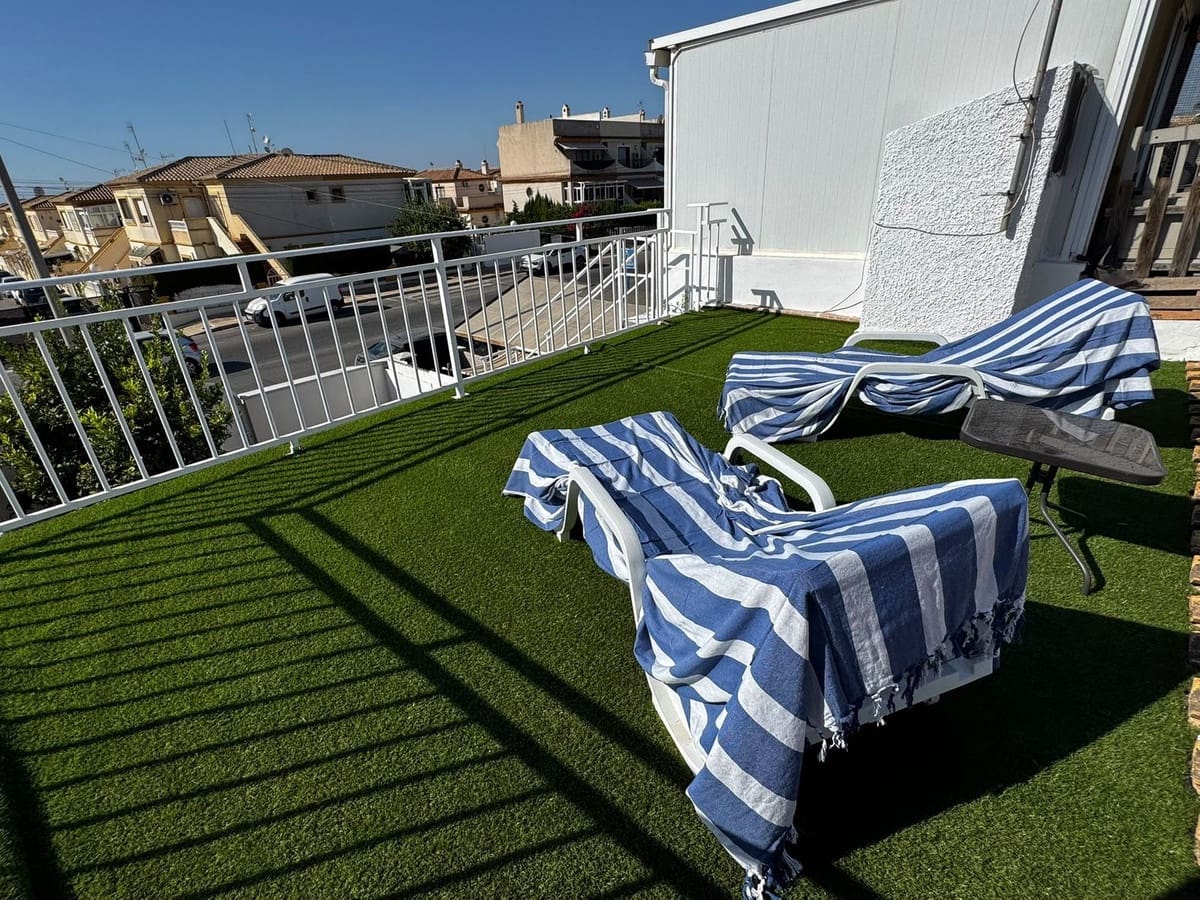 Casa de 3 habitaciones en Playa Flamenca en venta - 204.000 € (Ref: 10119680)