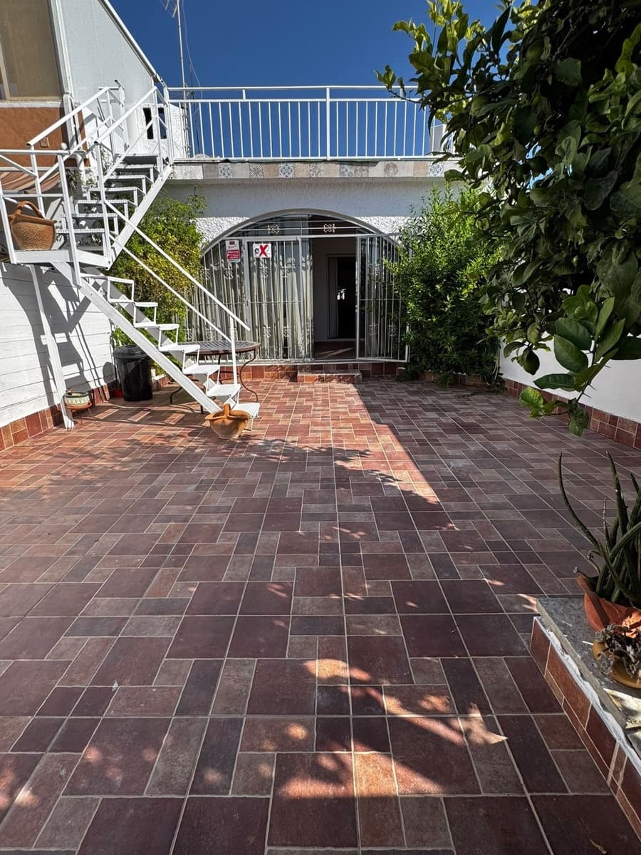 Casa de 3 habitaciones en Playa Flamenca en venta - 204.000 € (Ref: 10119680)