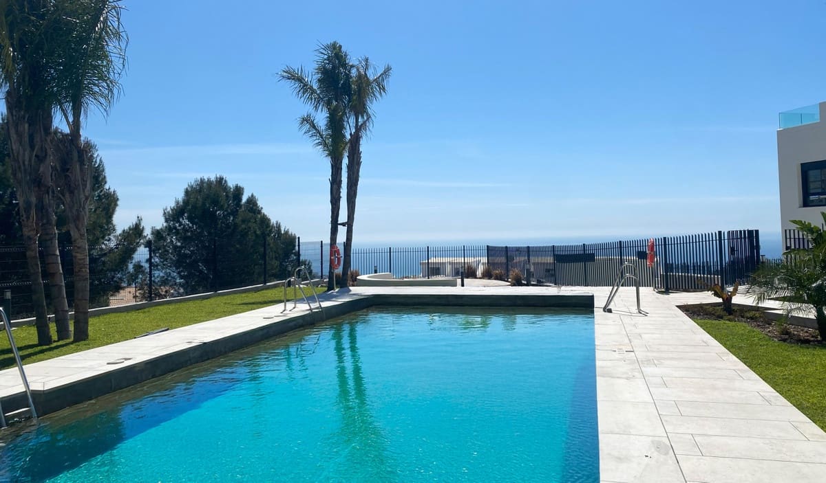 3 soveværelse Lejlighed til salg i Benalmadena med garage - € 700.000 (Ref: 10119687)
