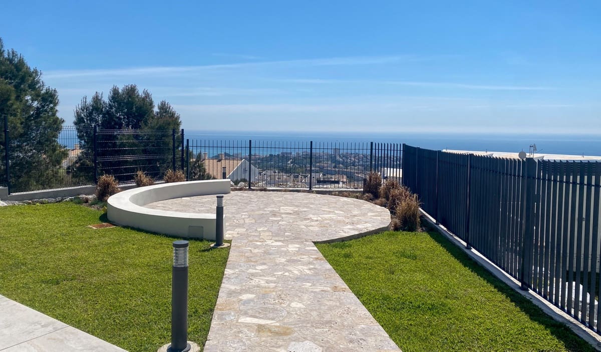 3 soveværelse Lejlighed til salg i Benalmadena med garage - € 700.000 (Ref: 10119687)