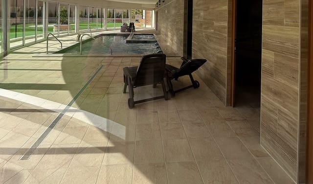 3 quarto Apartamento para venda em El Raso, Guardamar del Segura com piscina garagem - 285 000 € (Ref: 10121409)