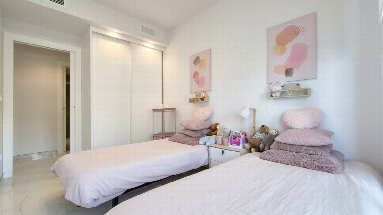 3 bedroom Apartment for sale in Playa Flamenca with pool garage - € 485,000 (Ref: 10121743)