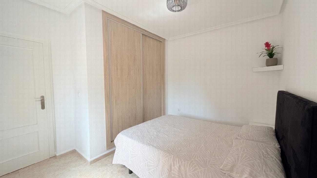 3 bedroom Villa for sale in Villamartin with pool garage - € 400,000 (Ref: 10121774)