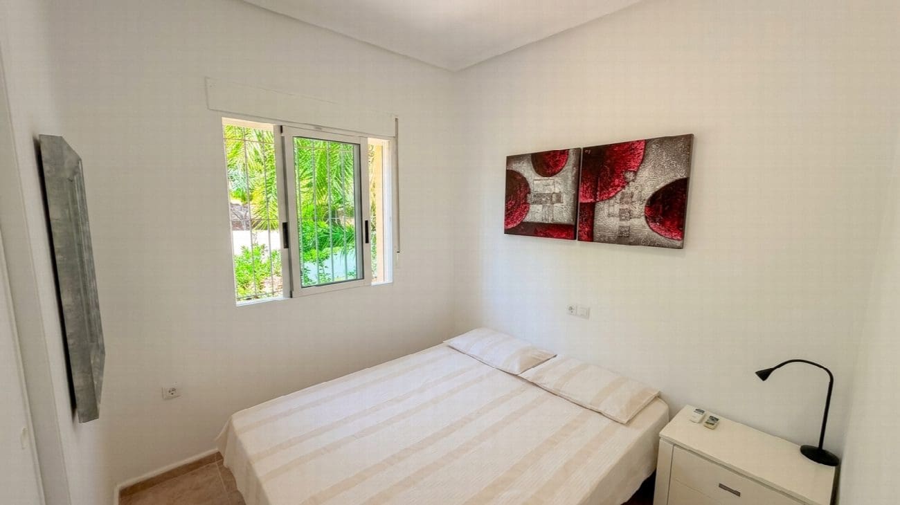 3 bedroom Villa for sale in Villamartin with pool garage - € 400,000 (Ref: 10121774)