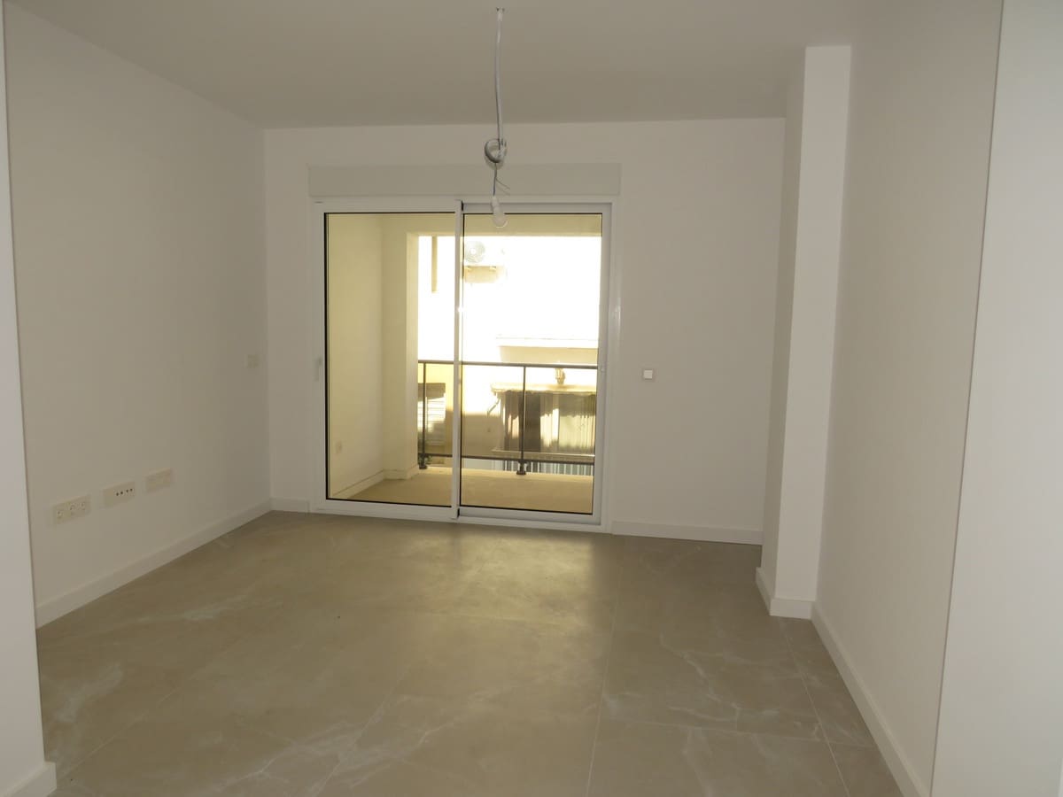 2 makuuhuone Huoneisto myytävänä paikassa Fuengirola - 370 000 € (Ref: 10121800)