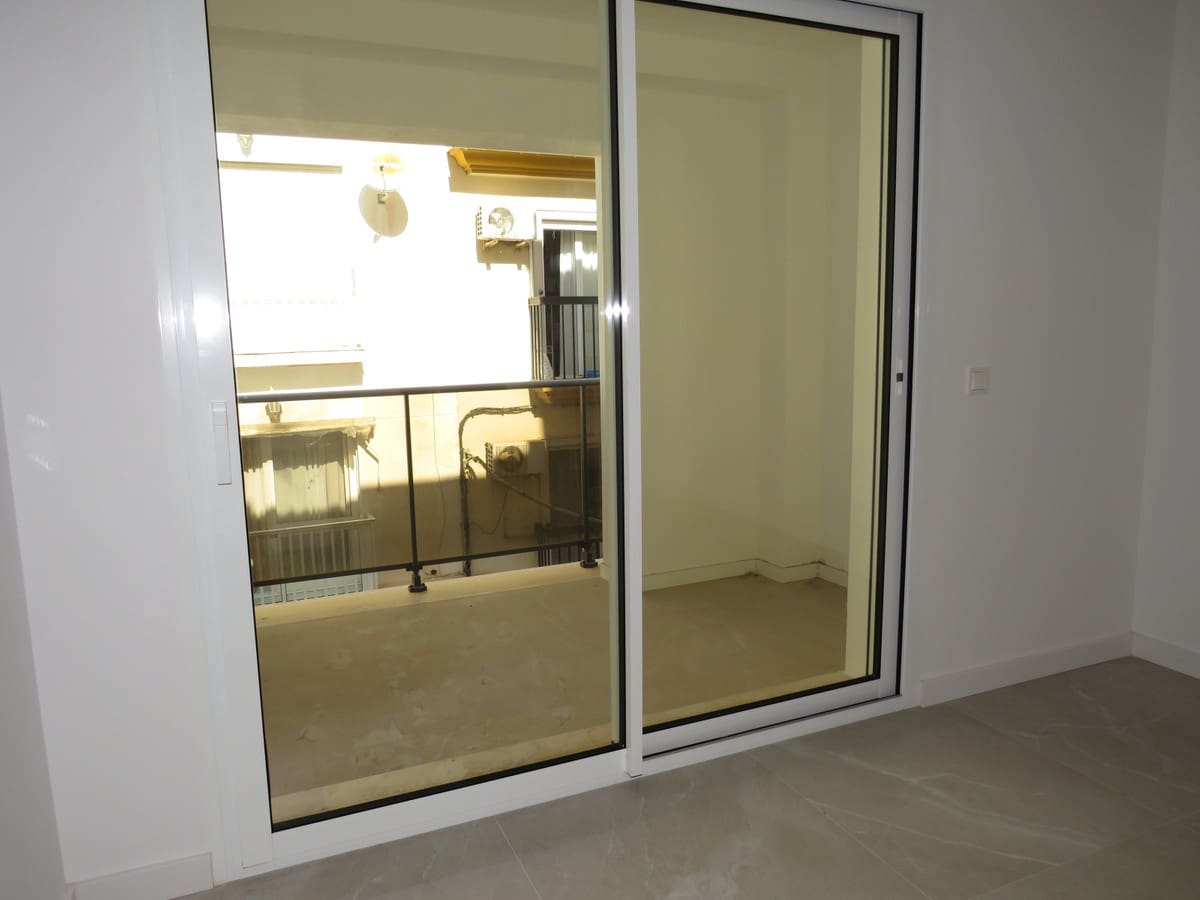 2 makuuhuone Huoneisto myytävänä paikassa Fuengirola - 370 000 € (Ref: 10121800)