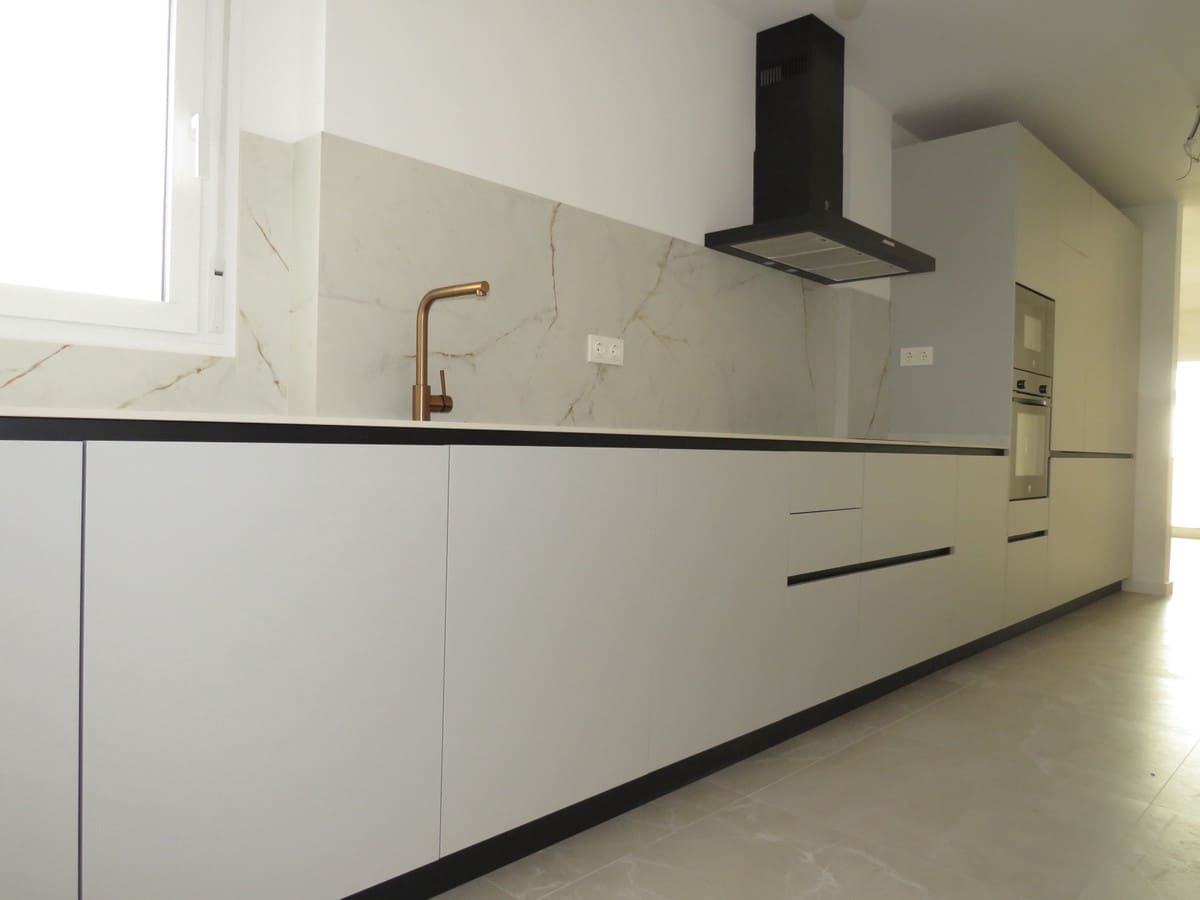 2 makuuhuone Huoneisto myytävänä paikassa Fuengirola - 370 000 € (Ref: 10121800)