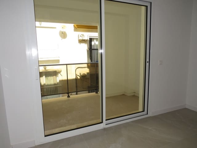 2 makuuhuone Huoneisto myytävänä paikassa Zona Puerto Deportivo, Fuengirola - 370 000 € (Ref: 10121800)