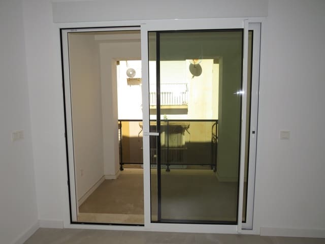 2 makuuhuone Huoneisto myytävänä paikassa Zona Puerto Deportivo, Fuengirola - 370 000 € (Ref: 10121800)