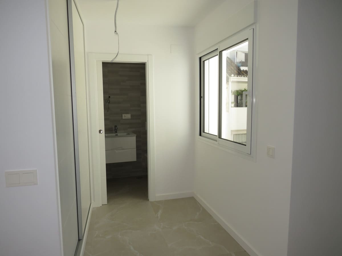 2 makuuhuone Huoneisto myytävänä paikassa Fuengirola - 370 000 € (Ref: 10121800)