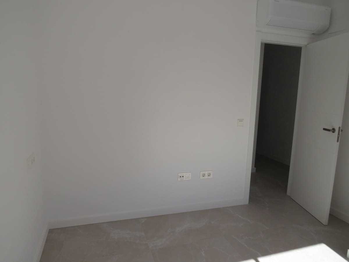 2 makuuhuone Huoneisto myytävänä paikassa Fuengirola - 370 000 € (Ref: 10121800)