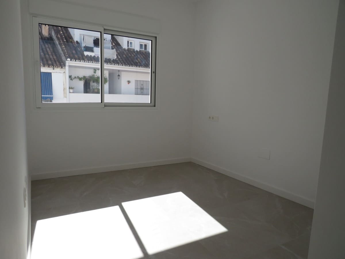 2 makuuhuone Huoneisto myytävänä paikassa Fuengirola - 370 000 € (Ref: 10121800)