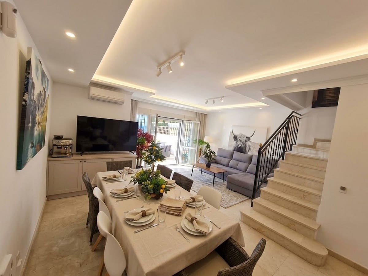 4 sovrum Radhus till salu i Benalmadena Costa med pool garage - 850 000 € (Ref: 10122126)