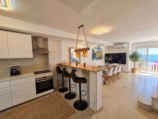4 sovrum Radhus till salu i Benalmadena Costa, Benalmádena med pool garage - 850 000 € (Ref: 10122126)