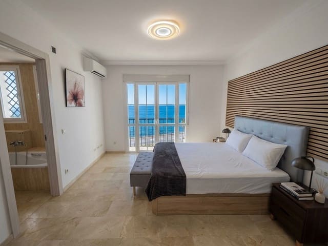 4 sovrum Radhus till salu i Benalmadena Costa, Benalmádena med pool garage - 850 000 € (Ref: 10122126)