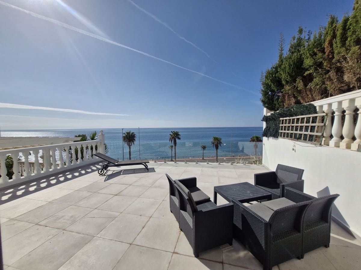 4 sovrum Radhus till salu i Benalmadena Costa med pool garage - 850 000 € (Ref: 10122126)