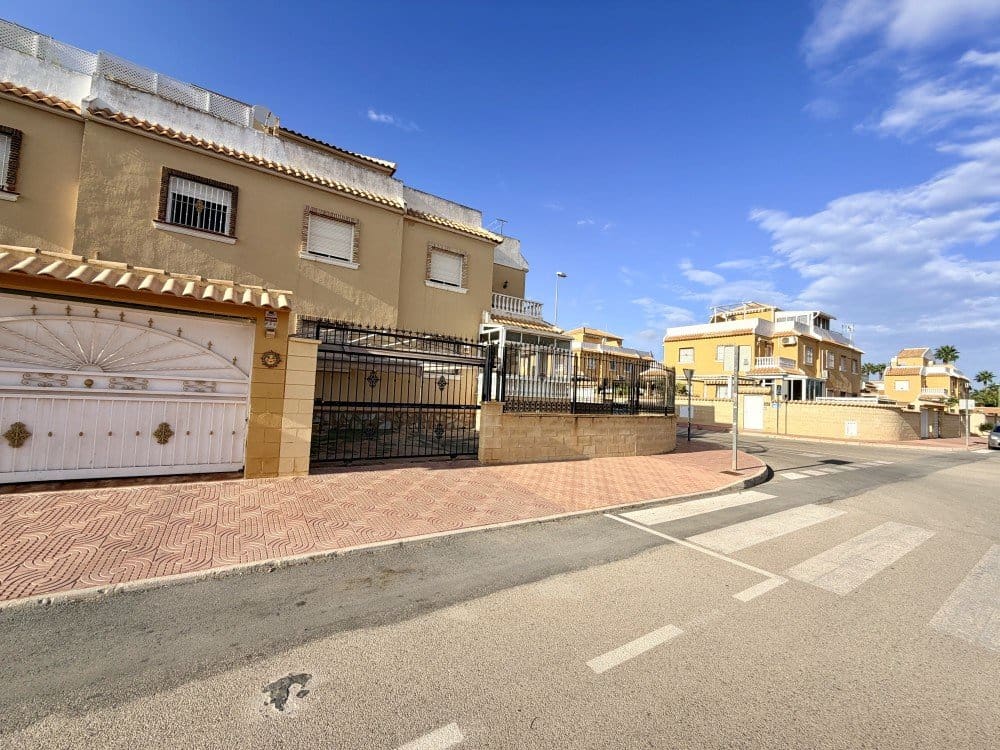 3 camera da letto Casa in vendita in Ciudad Quesada con piscina garage - 220.000 € (Rif: 10124811)