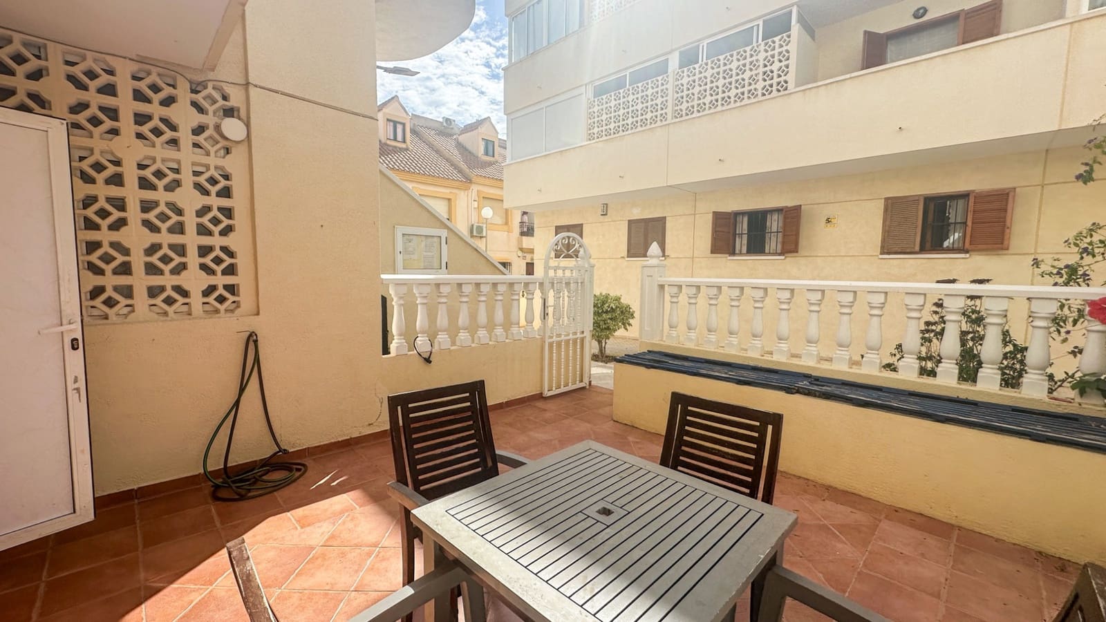 Apartamento de 2 habitaciones en La Zenia en venta - 165.000 € (Ref: 10124812)