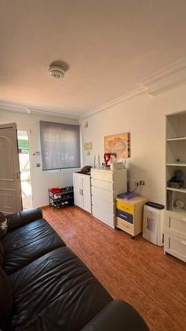 3 quarto Bungalow para venda em Los Europeos, Torrevieja com garagem - 264 000 € (Ref: 10124815)