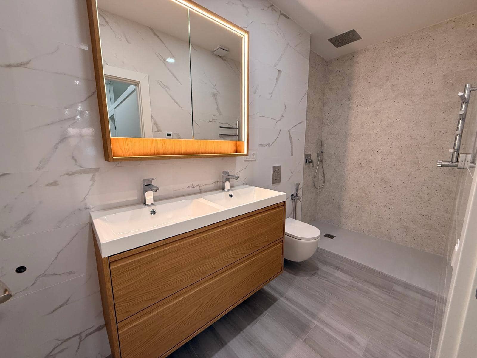 2 sypialnia Apartament na sprzedaż w Torrevieja z basenem - 239 900 € (Ref: 10124817)