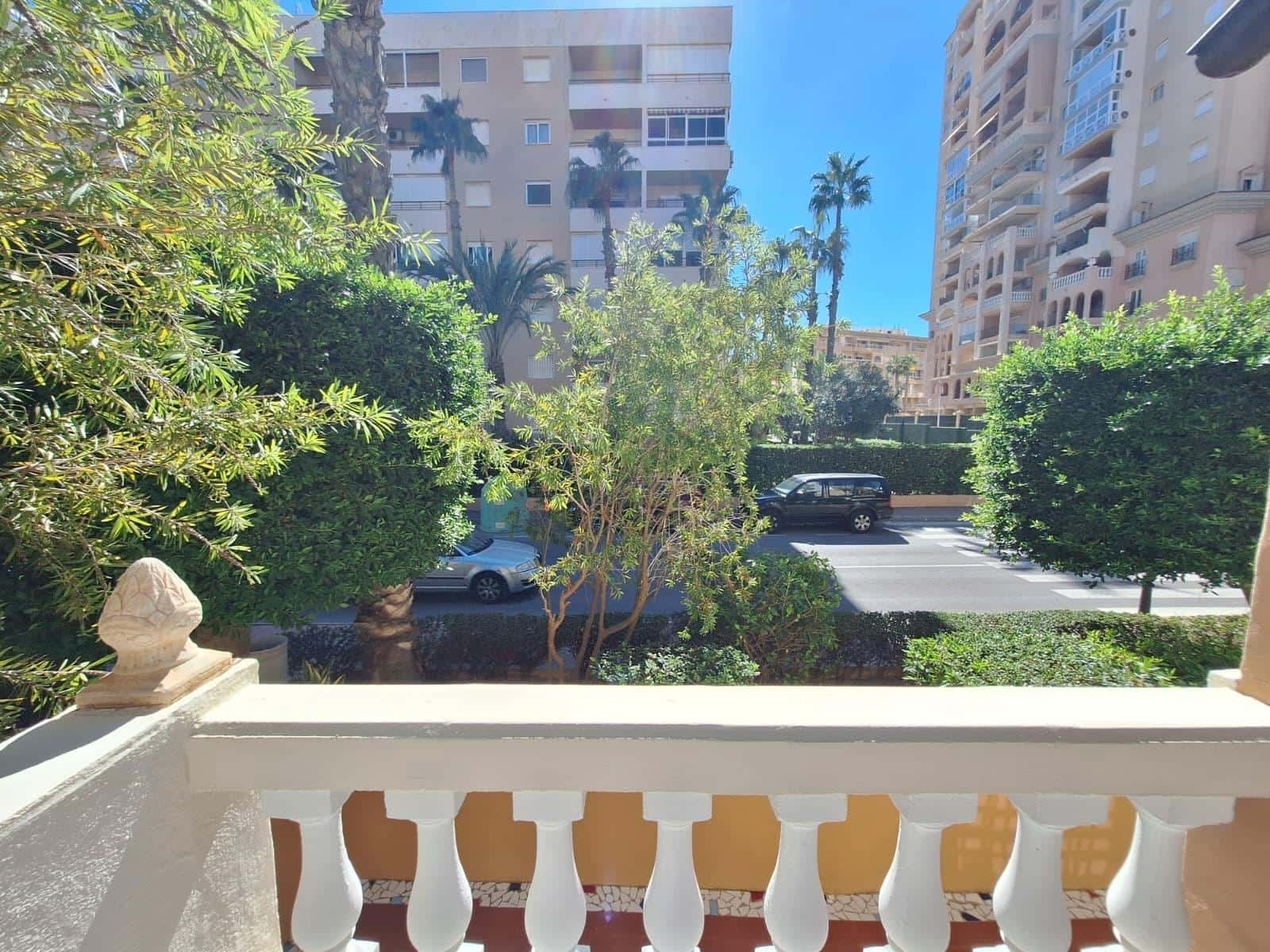 2 soveværelse Lejlighed til salg i Torrevieja med swimmingpool - € 495.000 (Ref: 10133506)