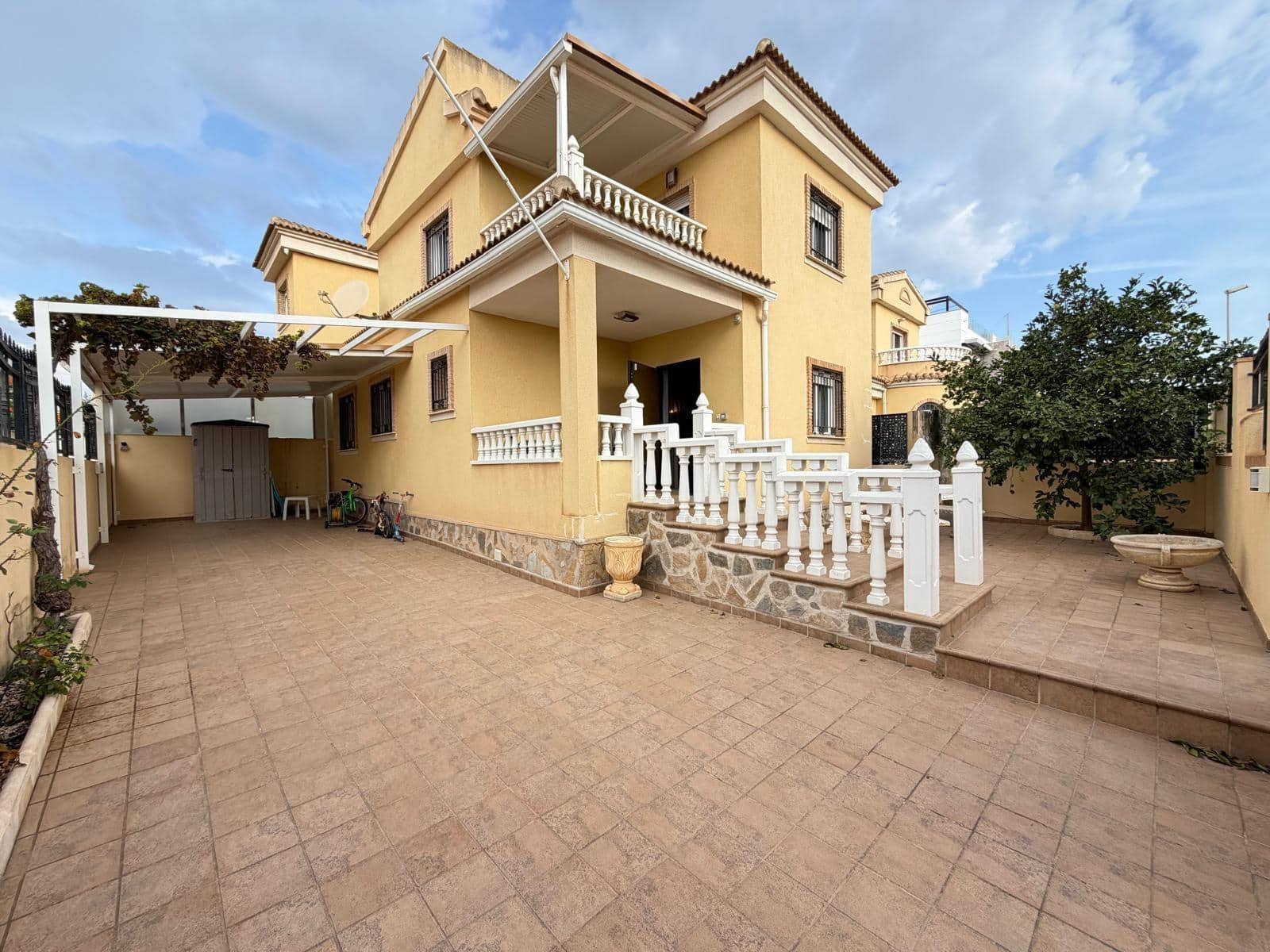 4 bedroom Villa for sale in Orihuela Costa with pool garage - € 380,000 (Ref: 10133513)