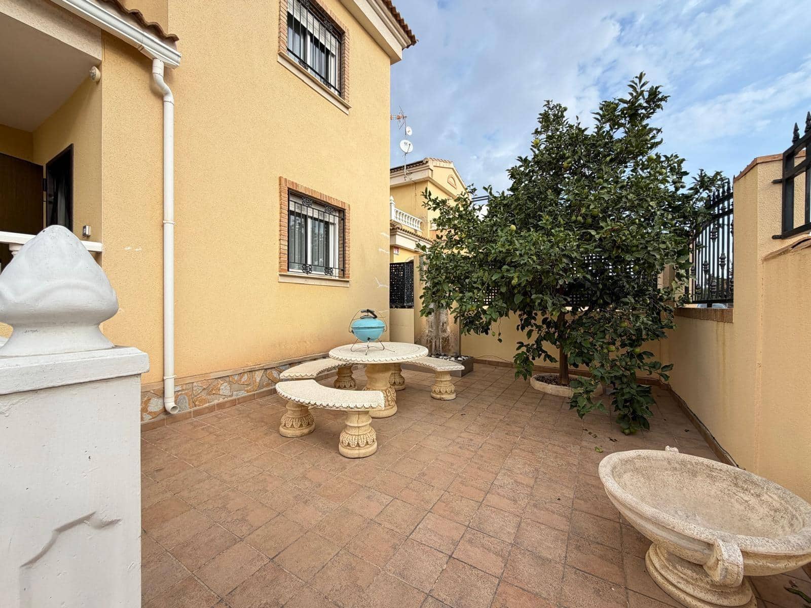 4 bedroom Villa for sale in Orihuela Costa with pool garage - € 380,000 (Ref: 10133513)
