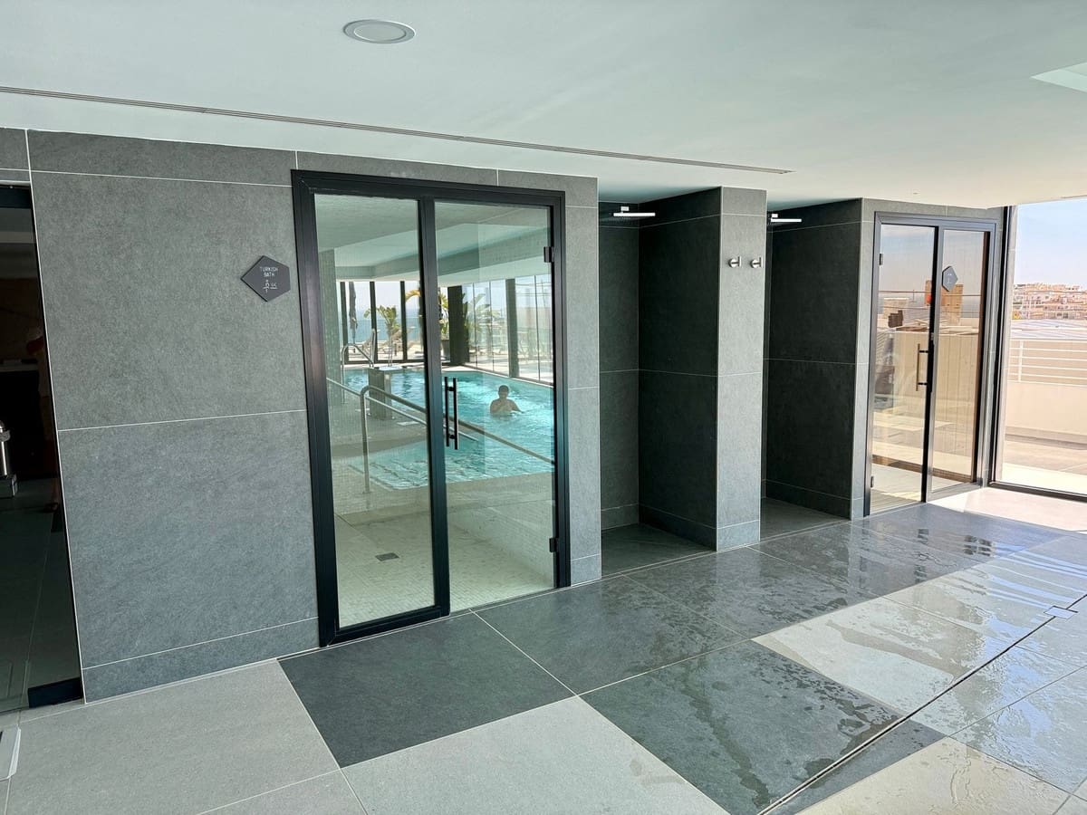 2 sovrum Lägenhet till salu i Fuengirola med pool garage - 994 000 € (Ref: 10133519)