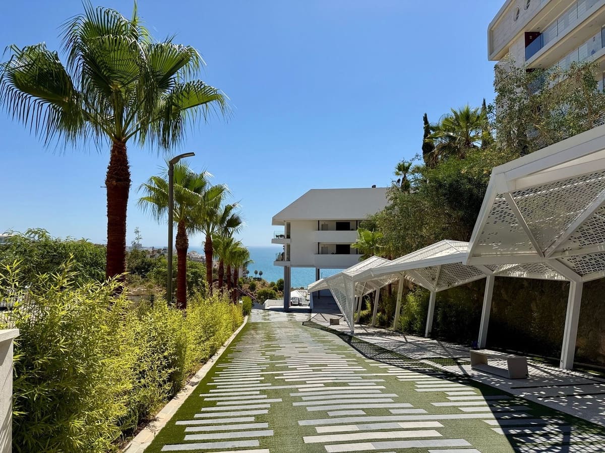 2 sovrum Lägenhet till salu i Fuengirola med pool garage - 994 000 € (Ref: 10133519)