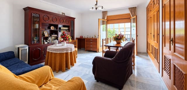 5 chambre Maison de Ville à vendre à Zona Calvario, Estepona avec garage - 790 000 € (Ref: 10145439)