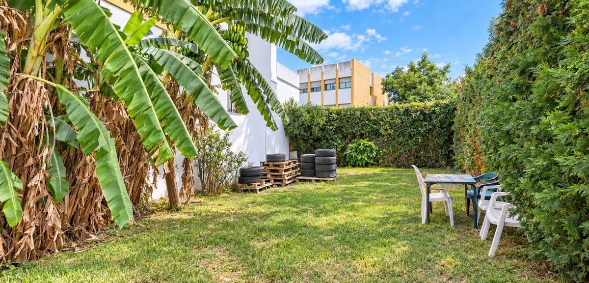 5 chambre Maison de Ville à vendre à Estepona avec garage - 790 000 € (Ref: 10145439)