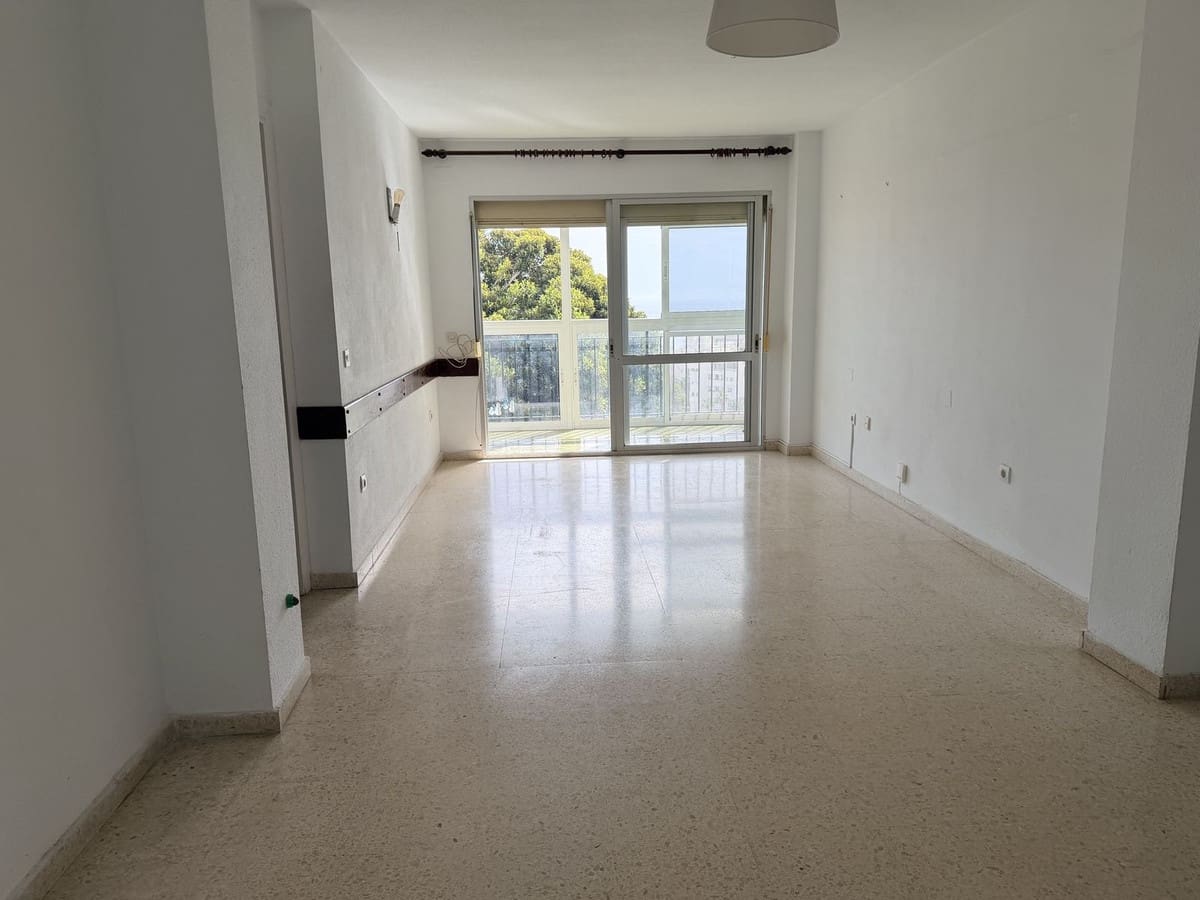 Apartamento de 3 habitaciones en Torremolinos en venta con piscina garaje - 315.000 € (Ref: 10145440)