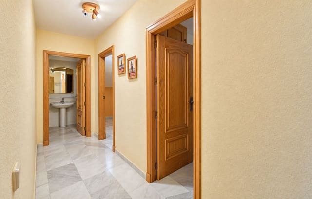 3 quarto Apartamento para venda em Bel-Air, Estepona com piscina garagem - 270 000 € (Ref: 10145441)