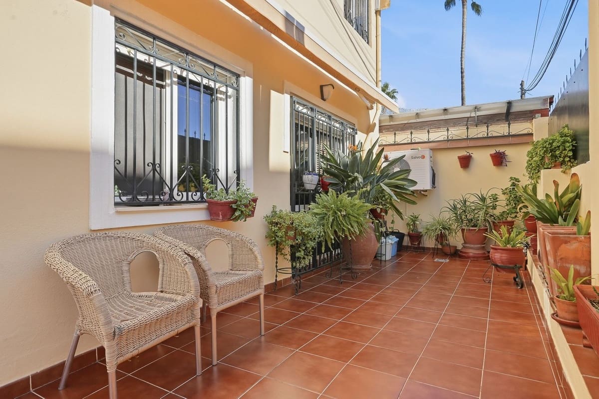 4 quarto Casa em Banda para venda em Arroyo de la Miel com garagem - 550 000 € (Ref: 10145447)