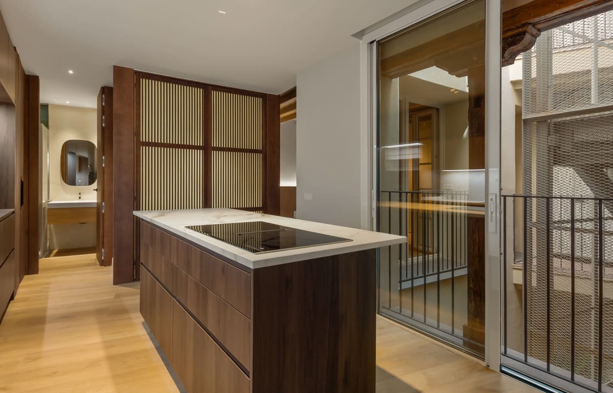 1 slaapkamer Appartement te koop in Malaga stad met zwembad - € 650.000 (Ref: 10145452)