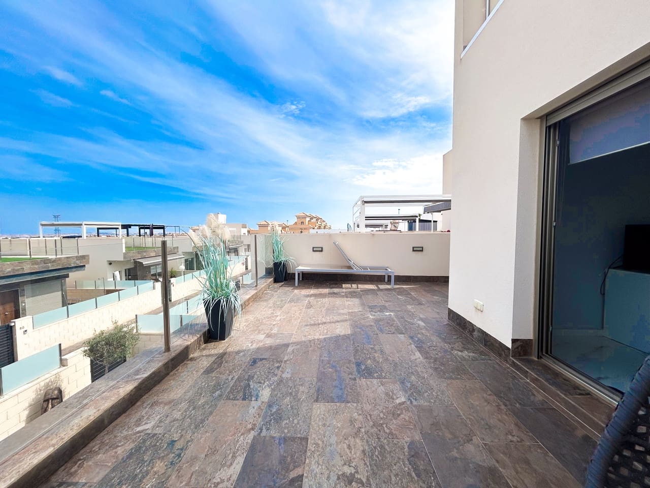 3 bedroom Villa for sale in Villamartin with pool garage - € 379,995 (Ref: 10145468)