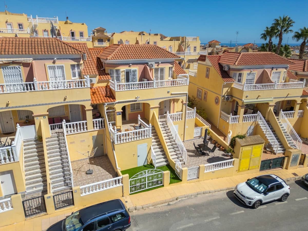 2 chambre Maison de Ville à vendre à Villamartin avec piscine garage - 229 800 € (Ref: 10145616)