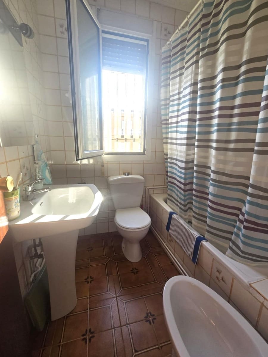 2 quarto Apartamento para venda em Torrevieja com piscina - 160 000 € (Ref: 10148066)