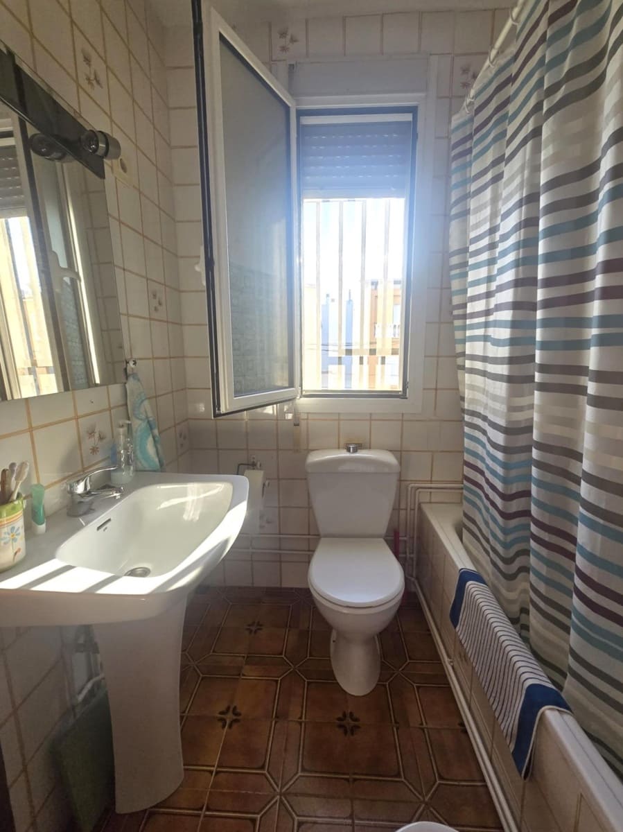 2 quarto Apartamento para venda em Torrevieja com piscina - 160 000 € (Ref: 10148066)